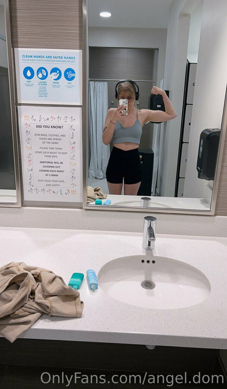 angel dom art star photos