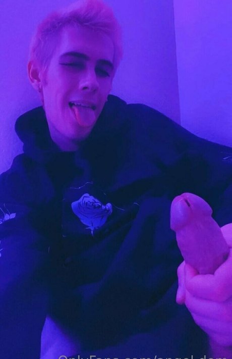 girl on girl onlyfans hd pic