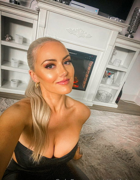 Djkailatroy nice actress photos