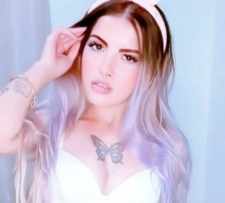 Ana Dantas model art image