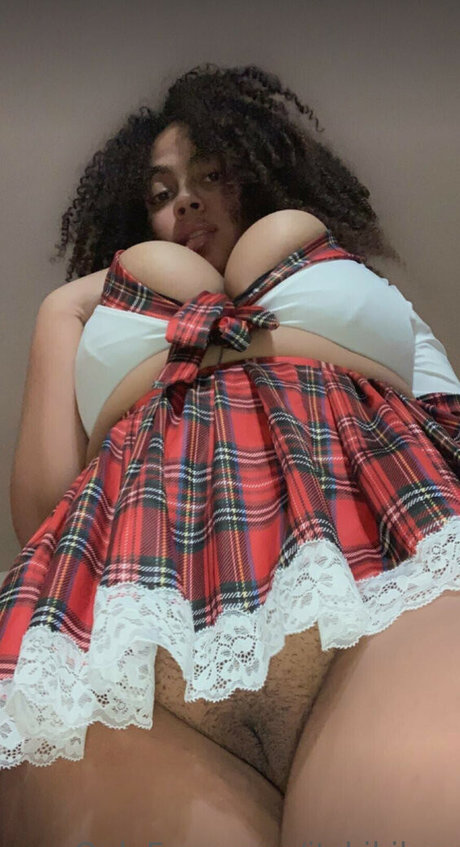 itskikihoe model hot pictures