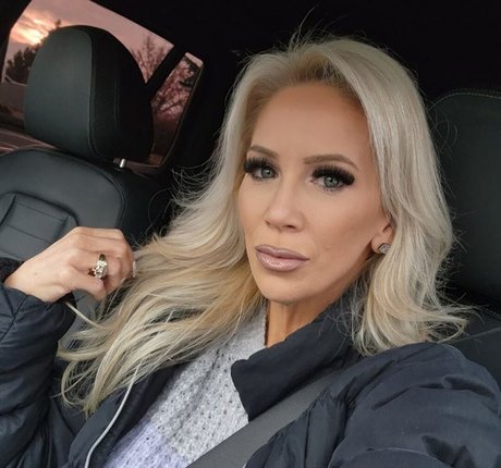 Anya XO sexy star pictures