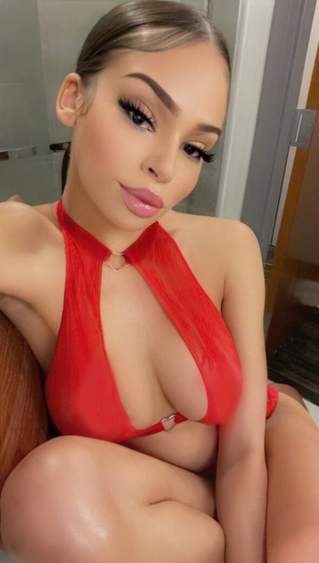 PrincessY model pornographic photo