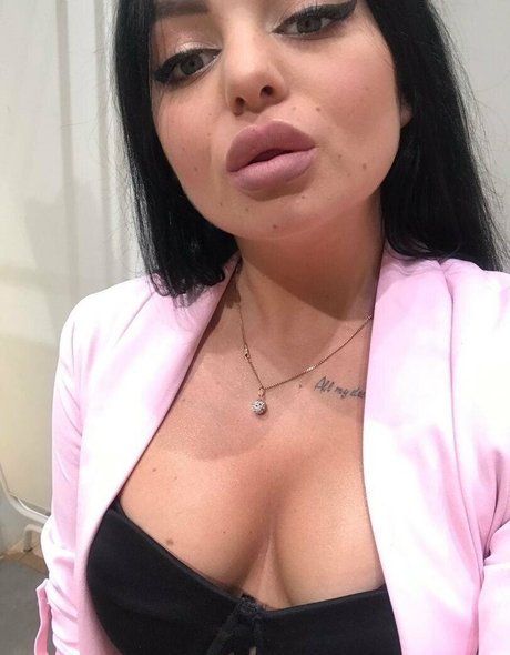 mamasita top art model gallery