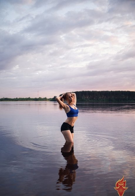 curvy shemale onlyfans free sexy image