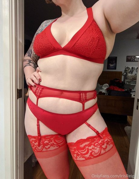 irisreigns model beautiful pictures