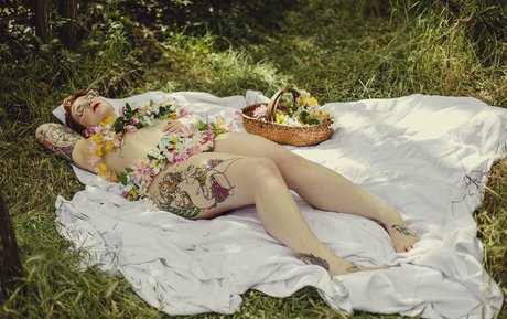 irisreigns star beautiful pictures