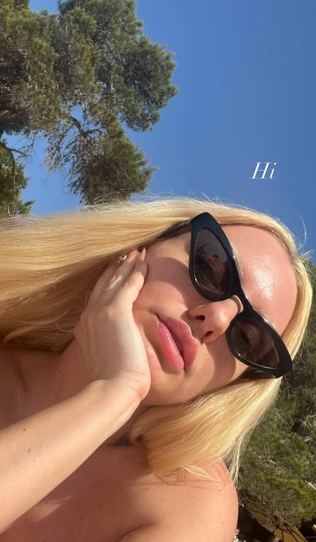 blonde muscle onlyfans porn image