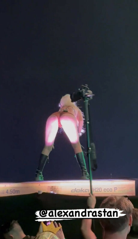 cute babe onlyfans porno gallery