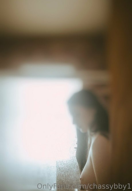 chassybby1 art model pic