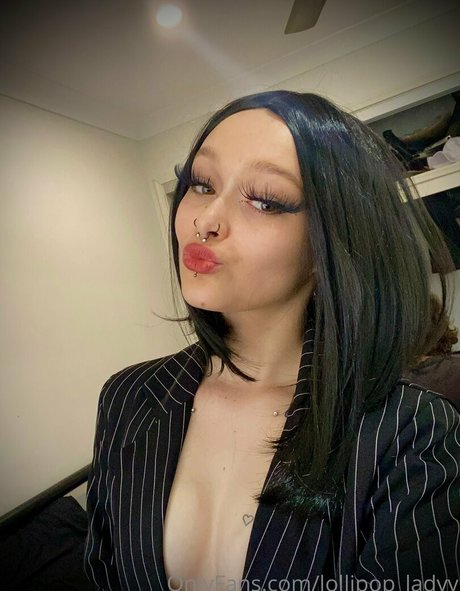 milf handjob onlyfans hot nude image