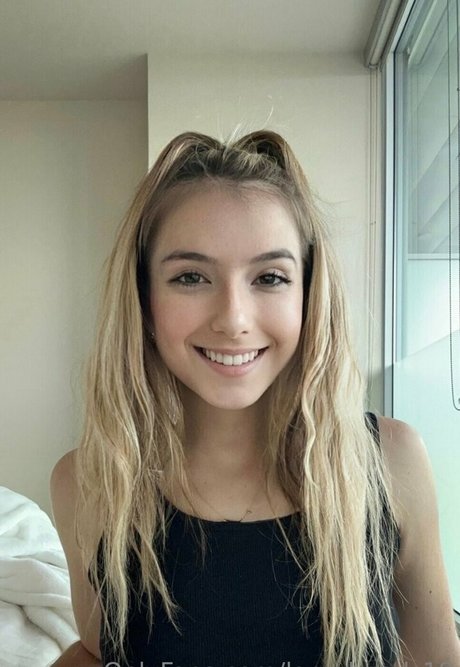 lanarhoads18 model adult photos