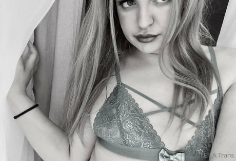 leilatrans hot pornstar image