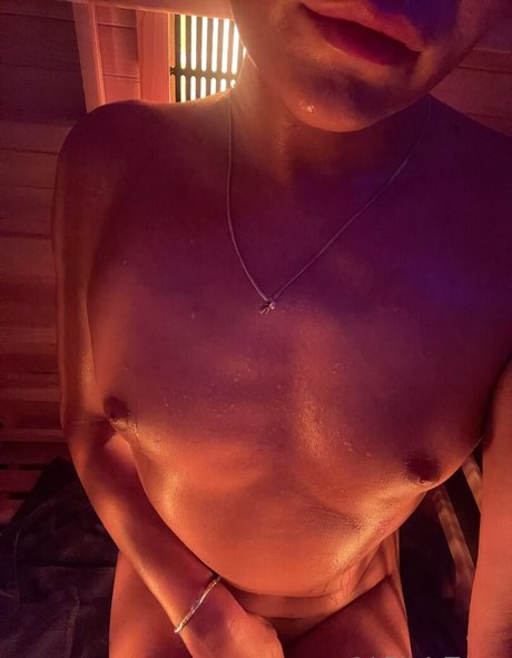 leilatrans star perfect photos