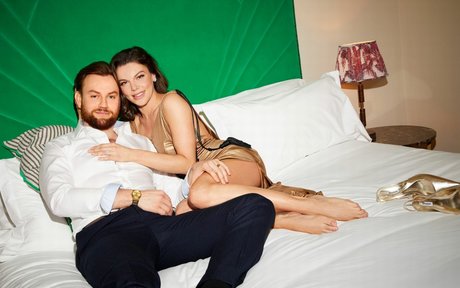 Faye Brookes erotic pornstar galleries