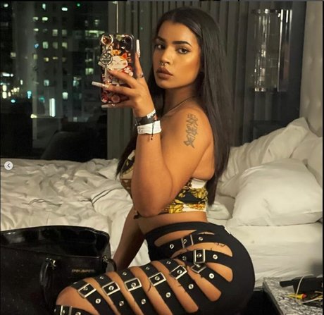 lesbian fingering onlyfans free photo