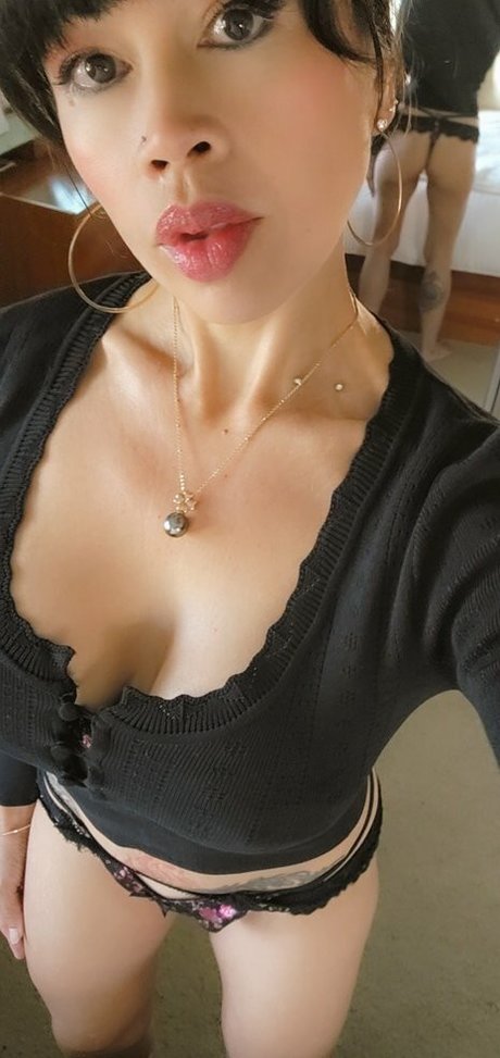 Hautemilf exclusive pornstar images