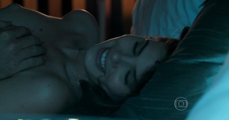 Camila Queiroz naked model picture