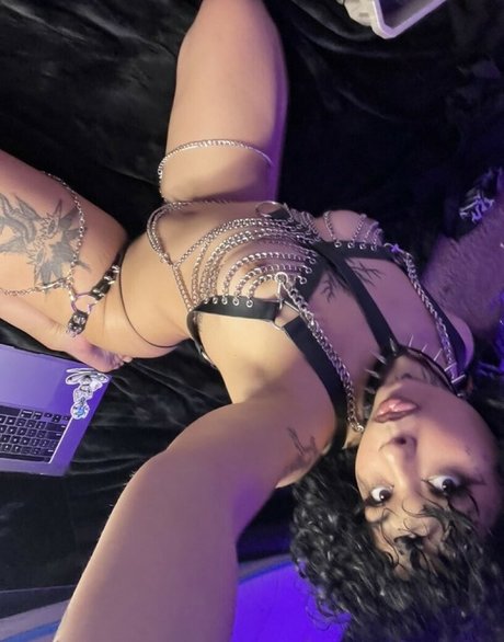 aliengirl0 model nice photo