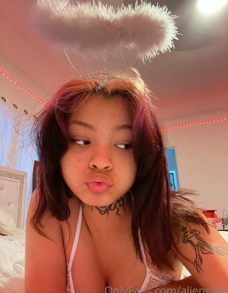aliengirl0 pornstar hot images