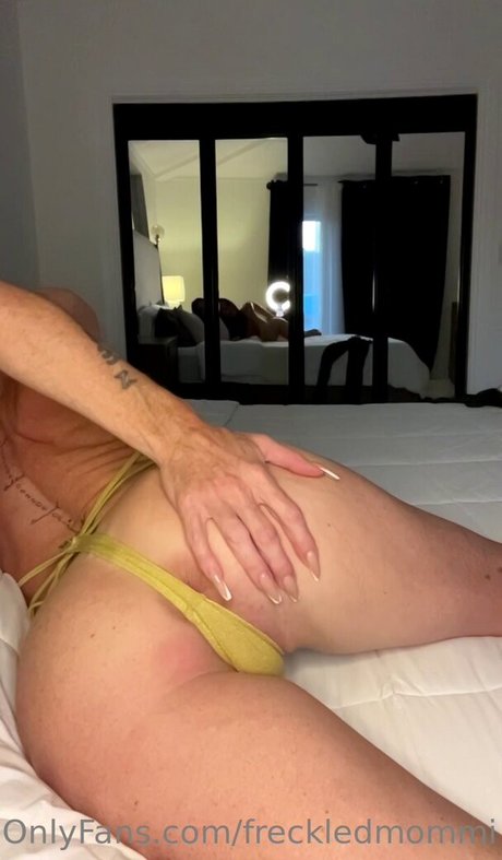 freckledmommi pornstar perfect image