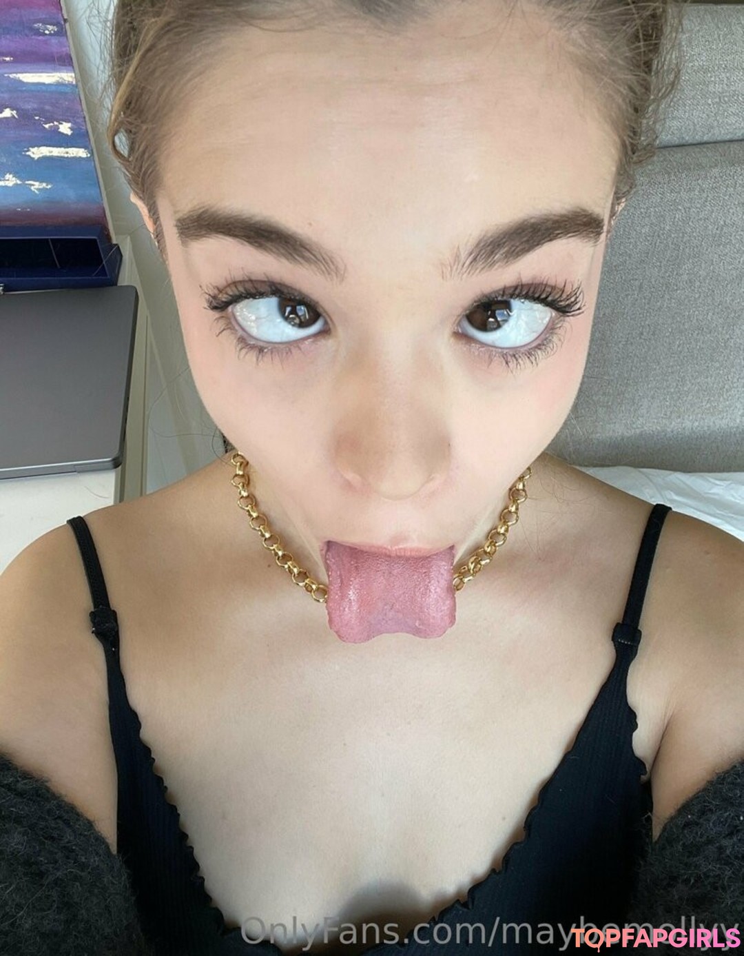 blonde hairy pussy onlyfans exclusive photos