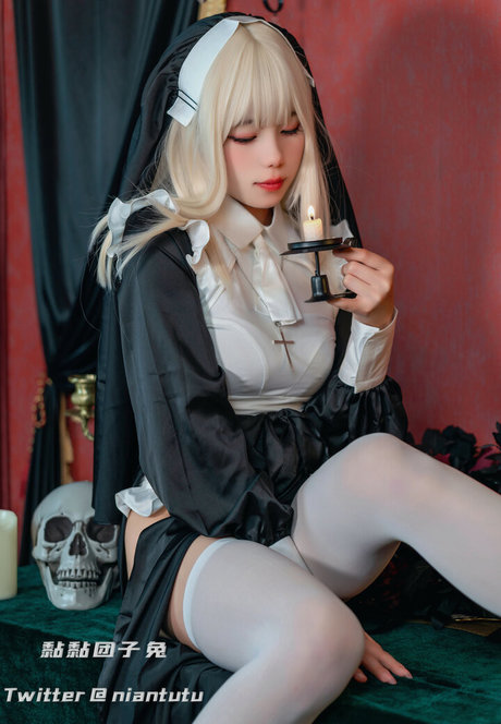 Niantutu free model pictures