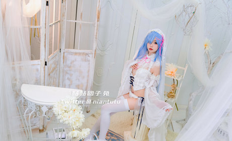 Niantutu model hd pics