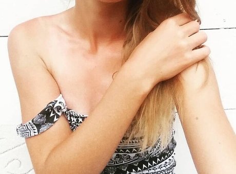 wide onlyfans hot naked photo