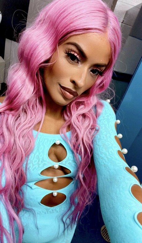 Zelina Vega star naked img