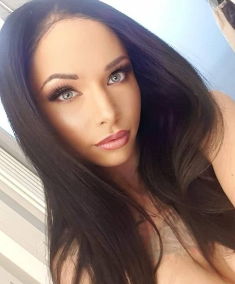 Tyra Kadney top actress photos