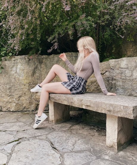 Emerome model perfect photo