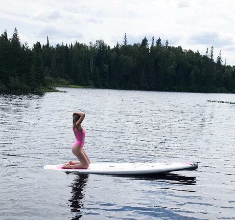 Emerome hot star photo