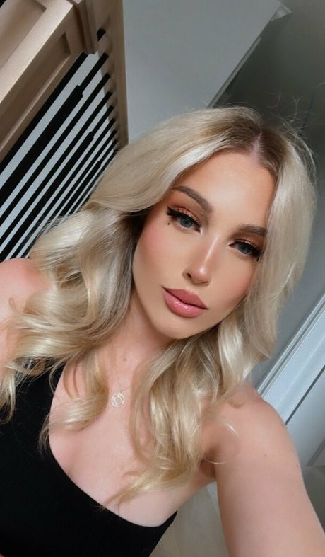 Emerome sexy pornstar photo