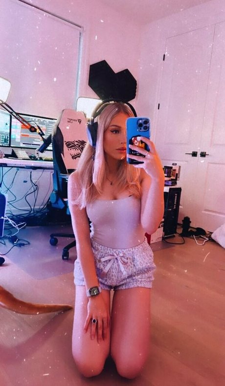 Emerome pretty pornstar picture