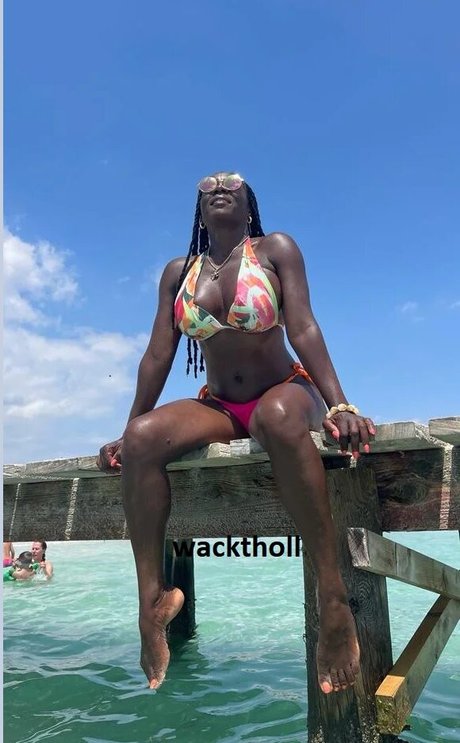 girl onlyfans top pictures