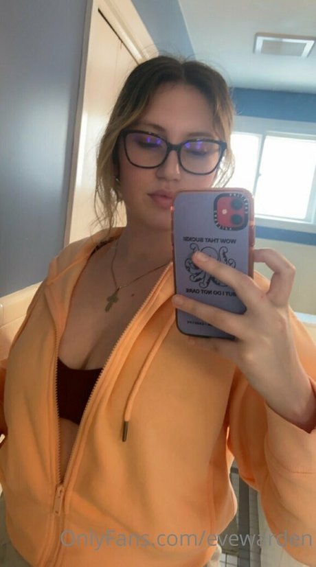 evewarden xxx actress pics