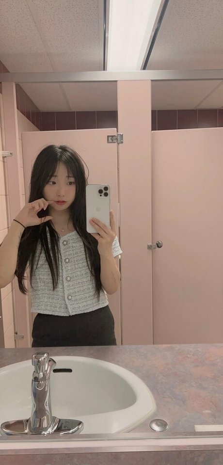 awnni porn actress pictures