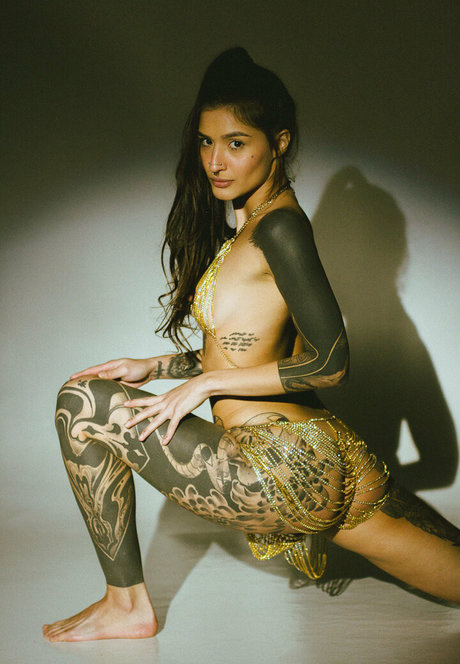 suicidegirls naked star photos