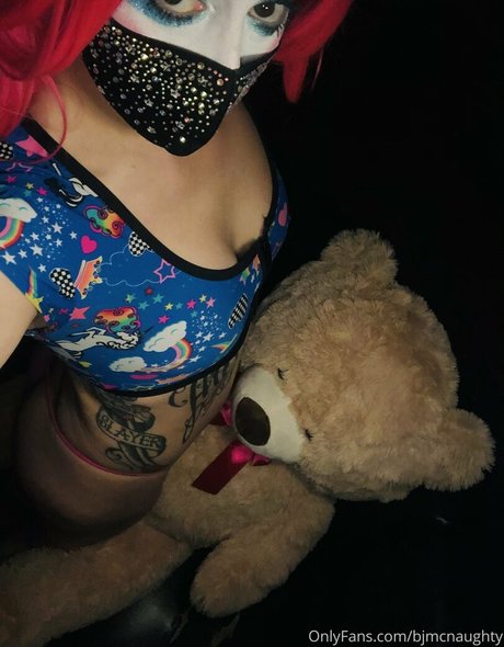 bjmcnaughty adult model pics