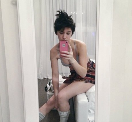 sydneygayle art star pictures