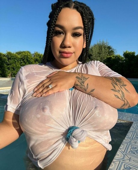 Britt Cuadra beautiful star pic