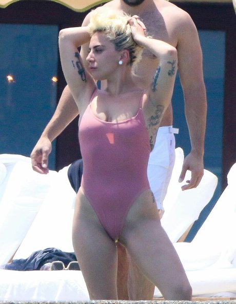 Lady Gaga pretty actress photo