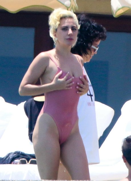 Lady Gaga model best img