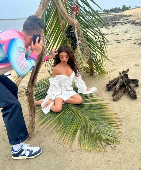 Sarah Hyland pretty pornstar galleries