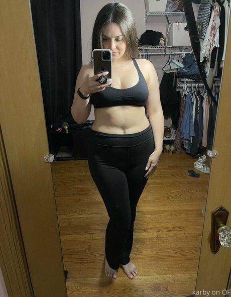 tiny onlyfans beautiful pics