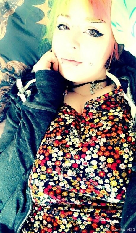 monsterbun42 model erotic img