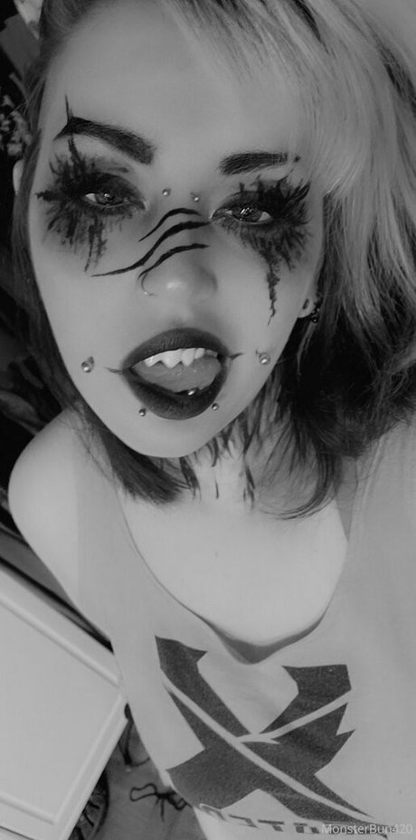 monsterbun42 star nude img