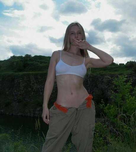 Alena Barhalenko nude star pictures