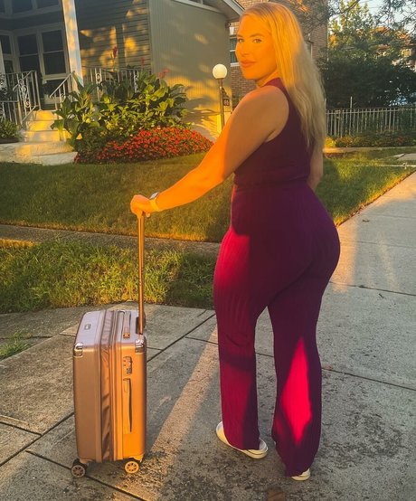 blonde shemale onlyfans hot pictures